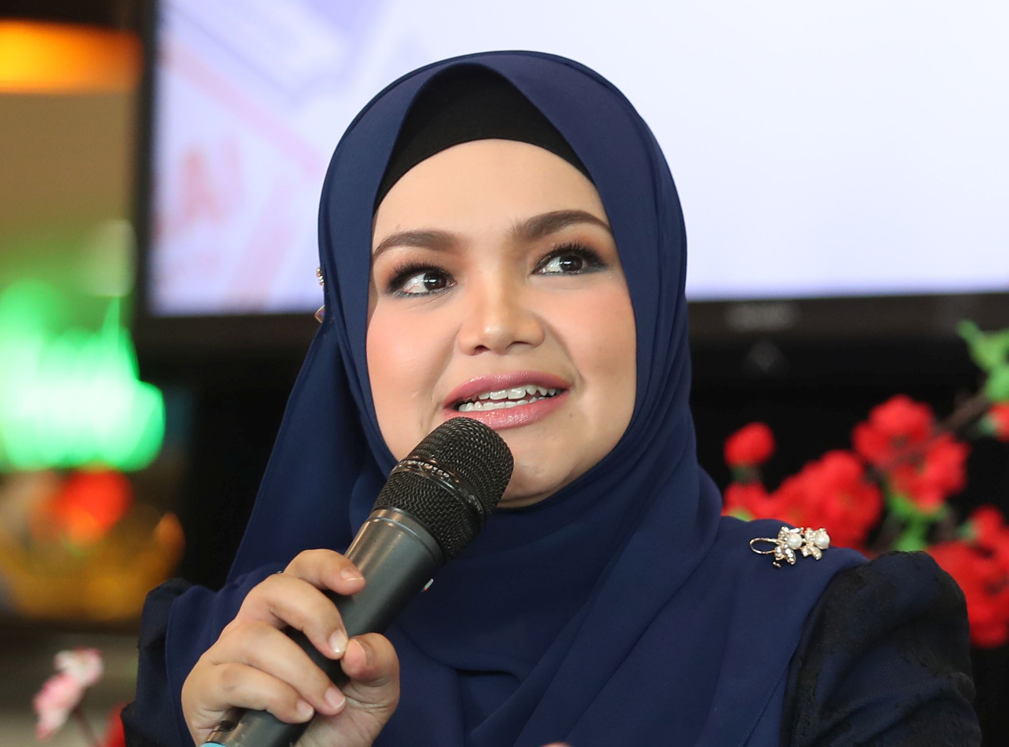 Image result for Siti Nurhaliza Tarudin
